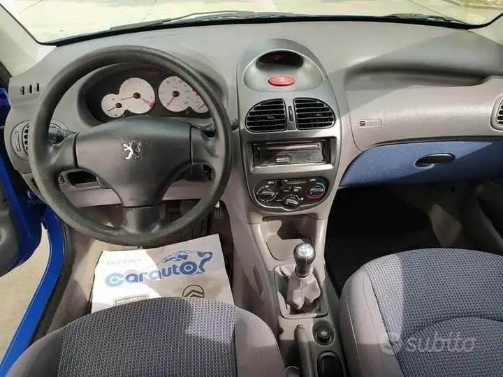 Peugeot 206 2004 photo 4