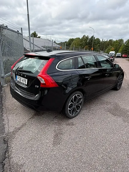 Volvo V60 2015 photo 3