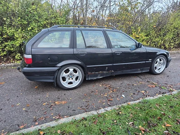 BMW 320I 1999 photo 2