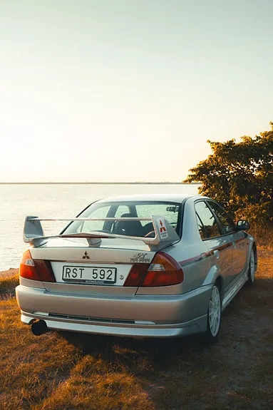 Mitsubishi Lancer 2000 photo 3