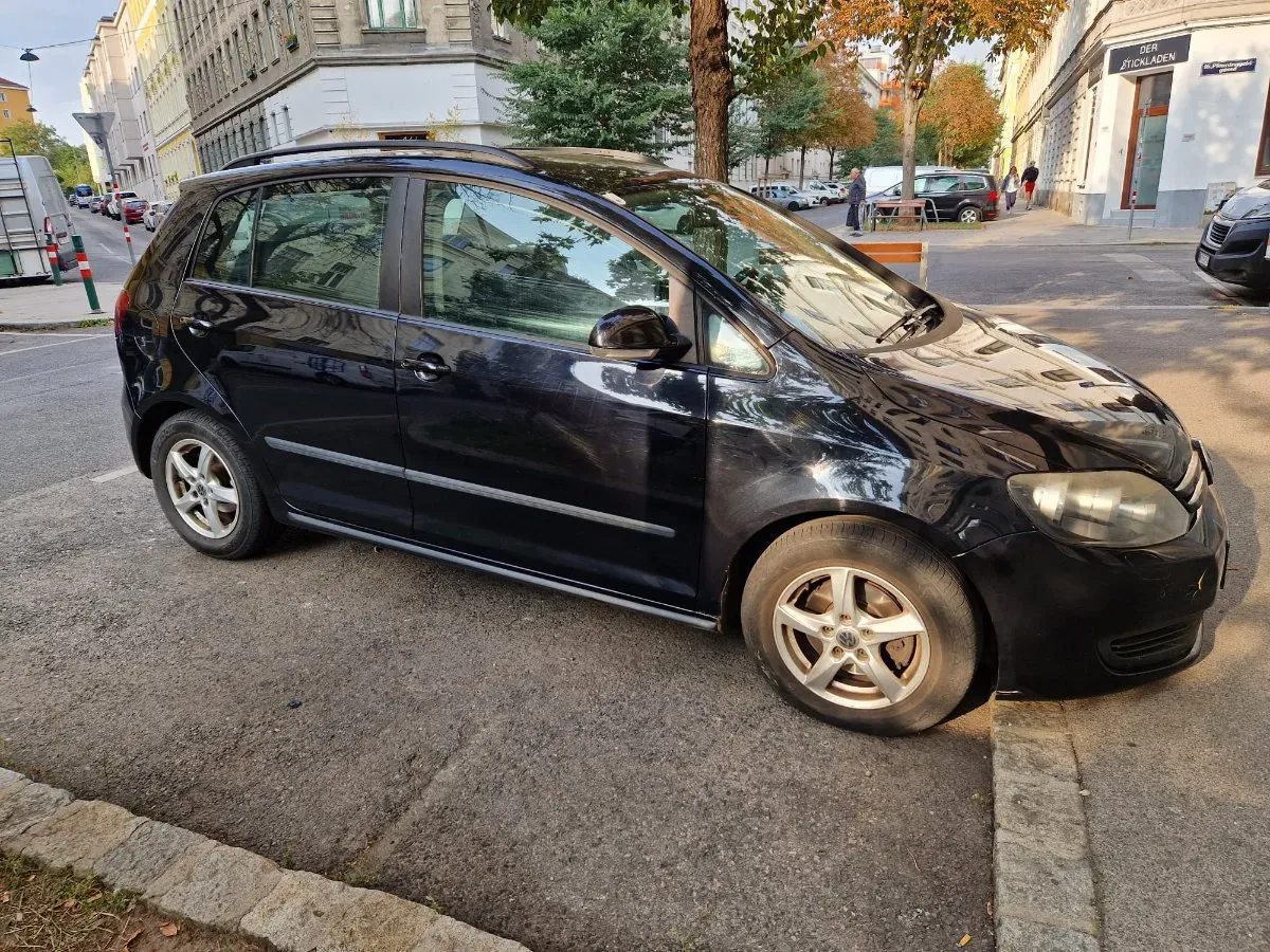 Volkswagen Golf 2009 photo 3