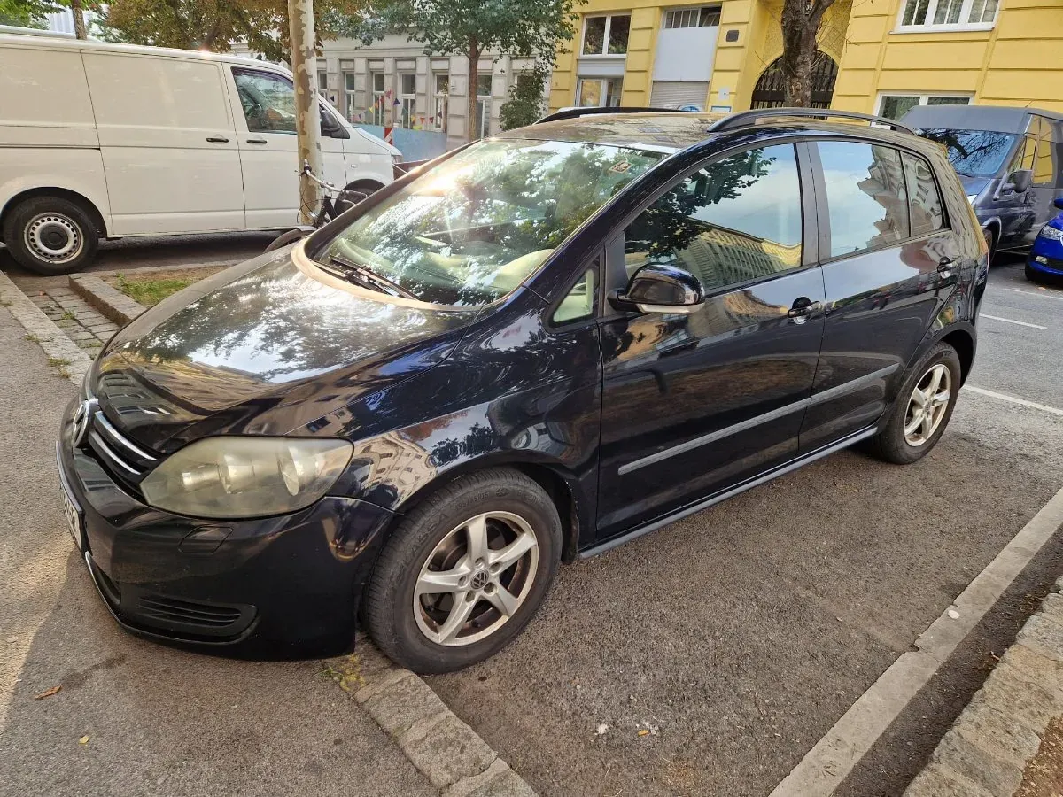 Volkswagen Golf 2009 photo 2