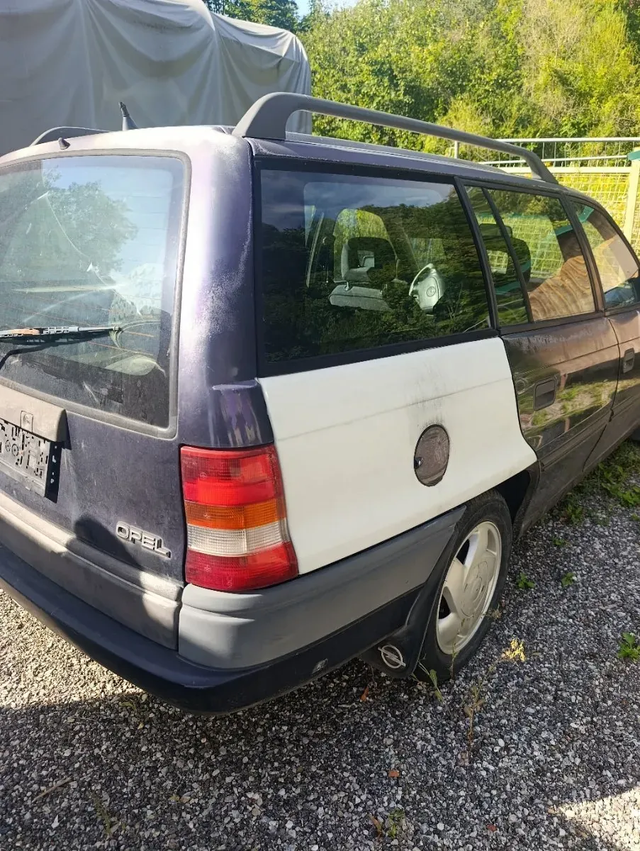 Opel Astra 1993 photo 3