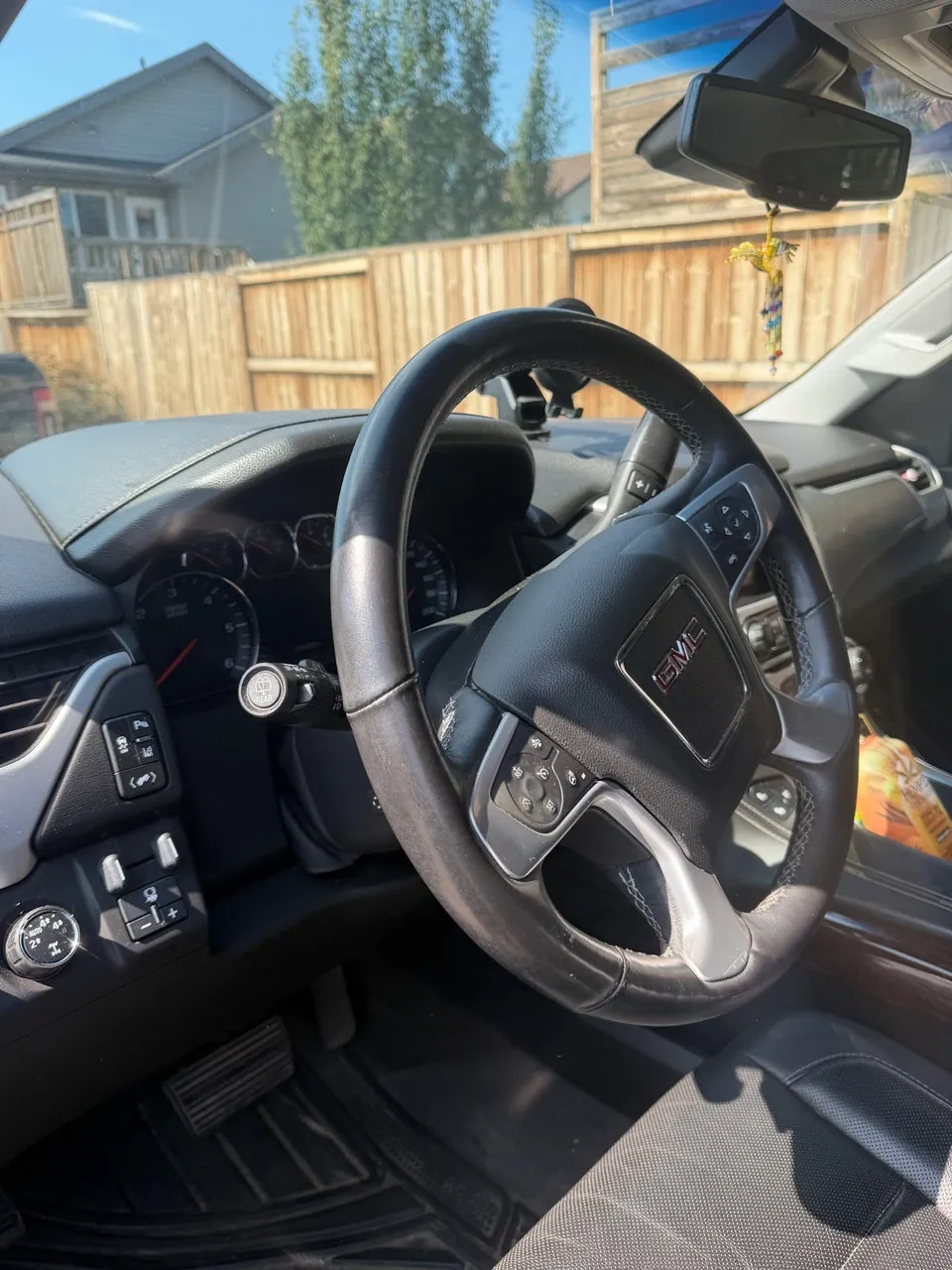 GMC Yukon 2015 photo 4