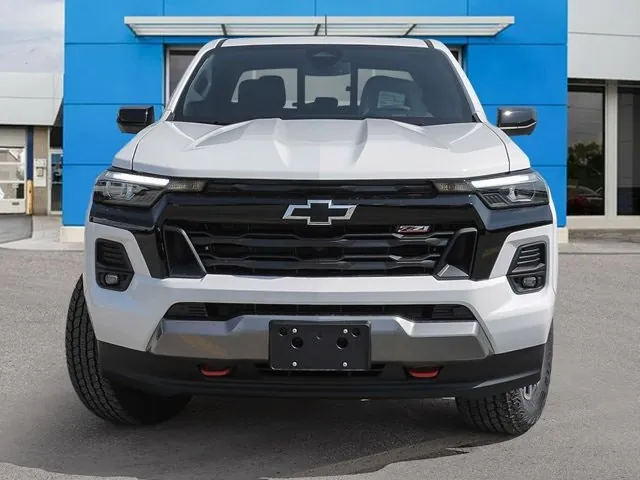 Chevrolet Colorado 2026 photo 2
