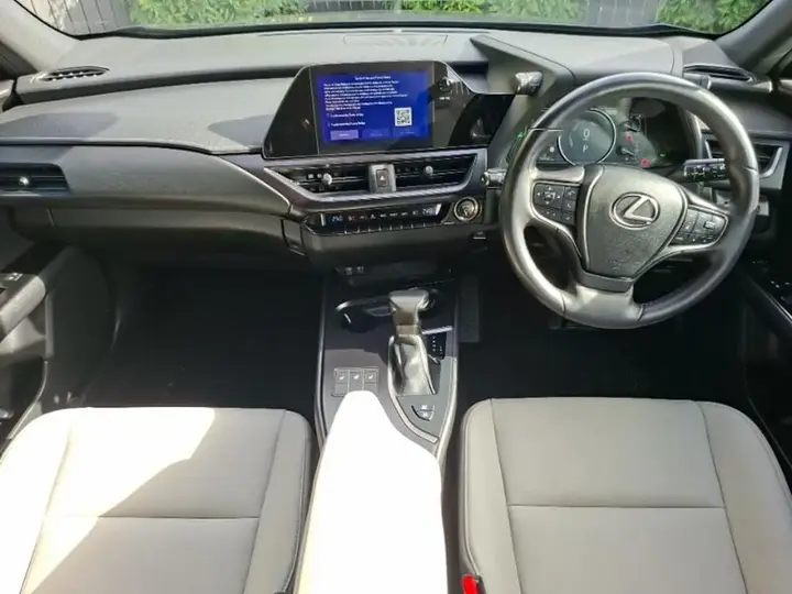 Lexus Ux 2023 photo 3