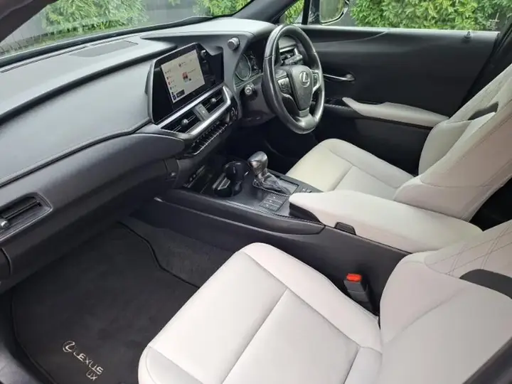 Lexus Ux 2023 photo 5