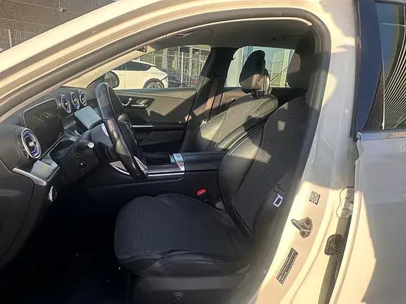 Mercedes-Benz C-Class 2022 photo 3