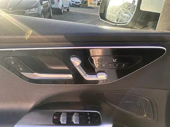Mercedes-Benz C-Class 2022 photo 4