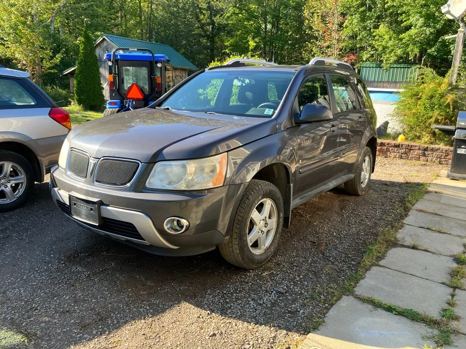 Pontiac Torrent 2008 photo 2