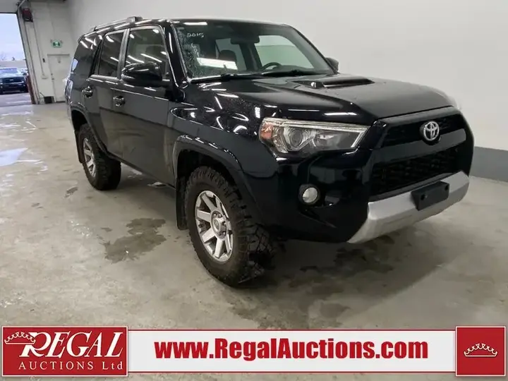 Toyota 4Runner 2015 photo 2