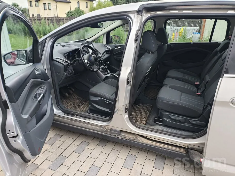 Ford Grand C-Max 2015 photo 4
