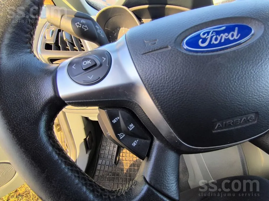 Ford Grand C-Max 2015 photo 5