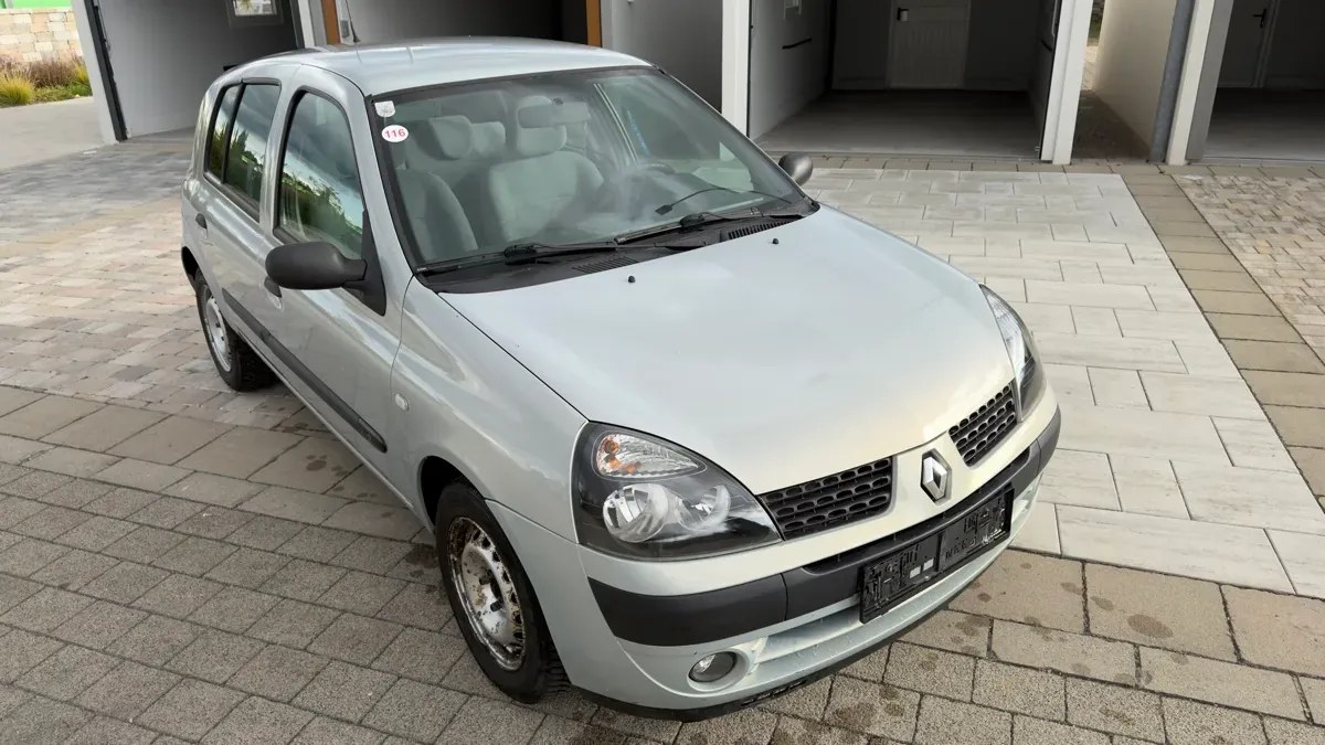 Renault Clio 2003 photo 2