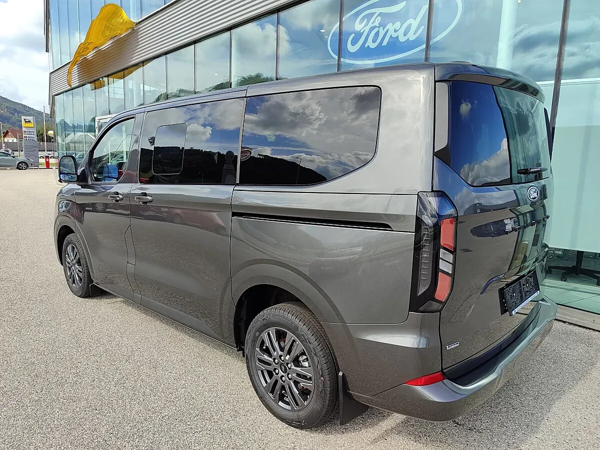 Ford Tourneo Custom 2026 photo 3