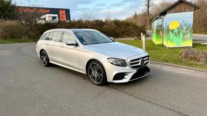 Mercedes-Benz E400