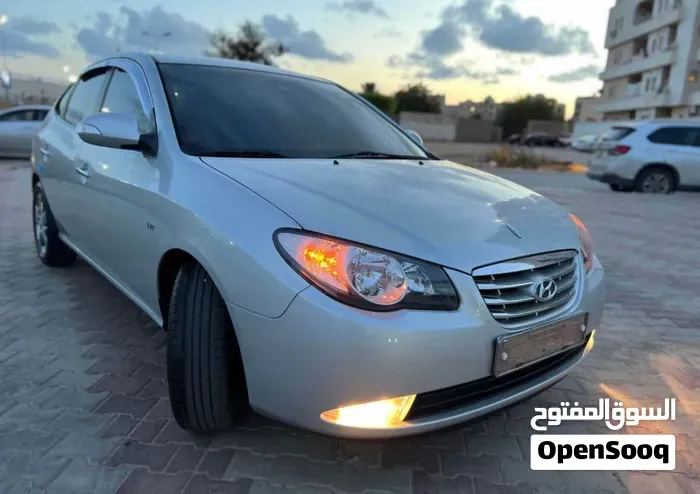 Hyundai Avante 2010 photo 3