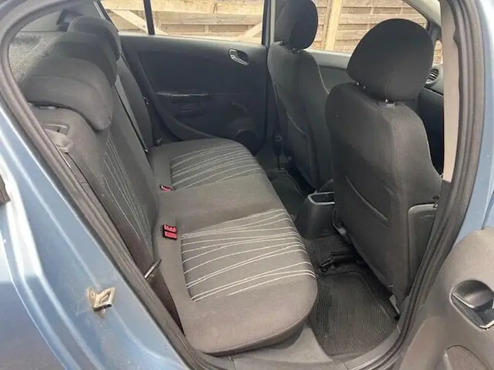 Vauxhall Corsa 2009 photo 4