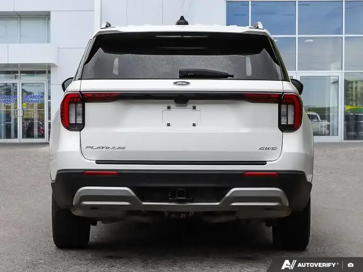 Ford Explorer 2025 photo 5