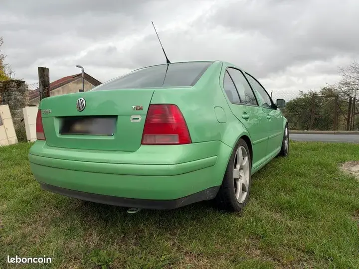 Volkswagen Bora 2003 photo 2