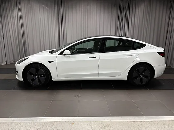 Tesla Model 3 2023 photo 3