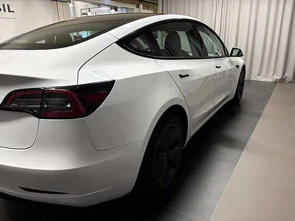 Tesla Model 3 2023 photo 5