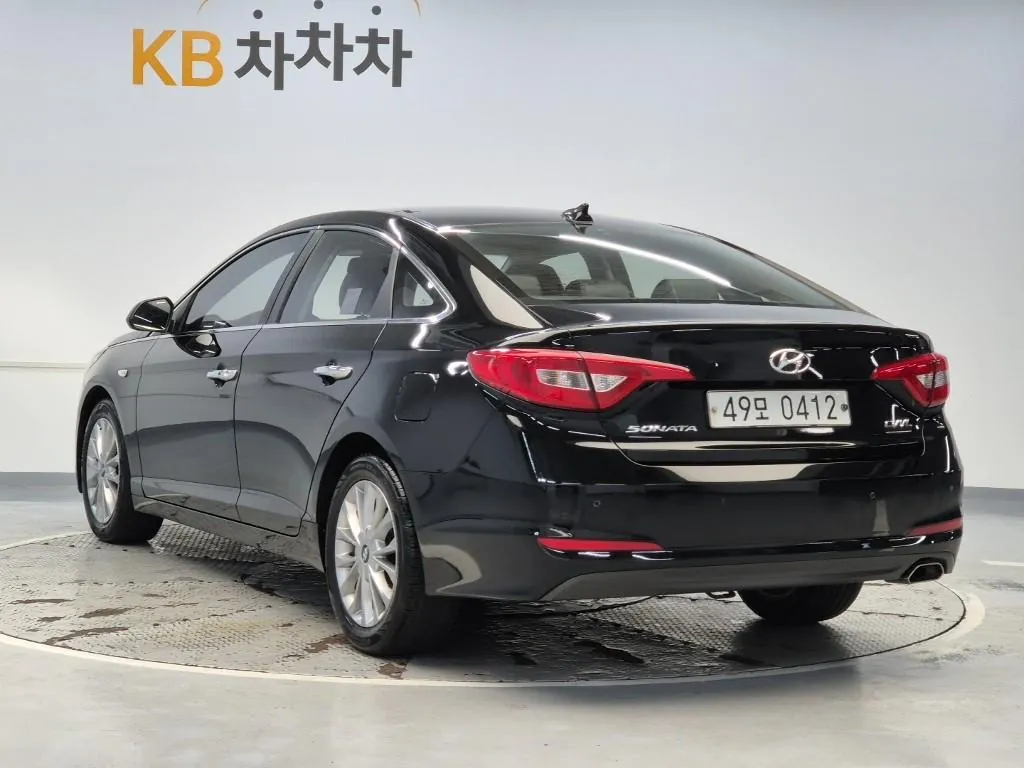 Hyundai Sonata 2016 photo 2