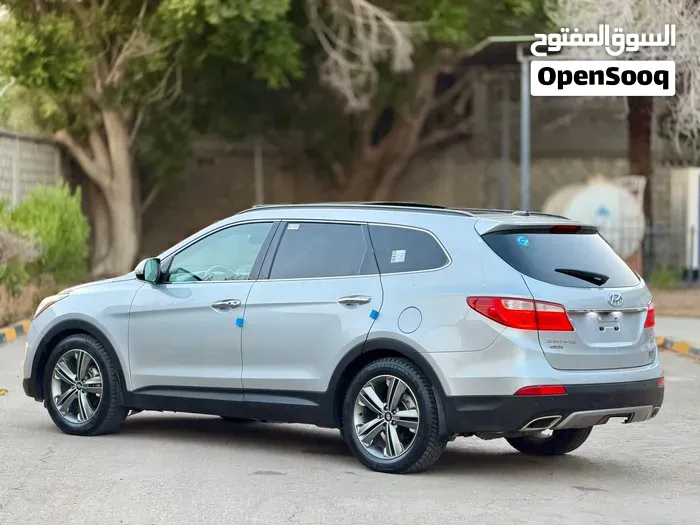 Hyundai Santa Fe 2016 photo 2