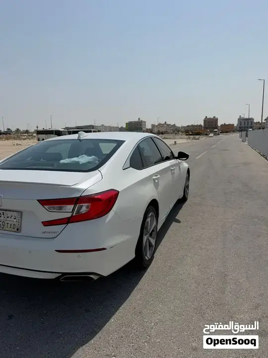 Honda Accord 2018 photo 3