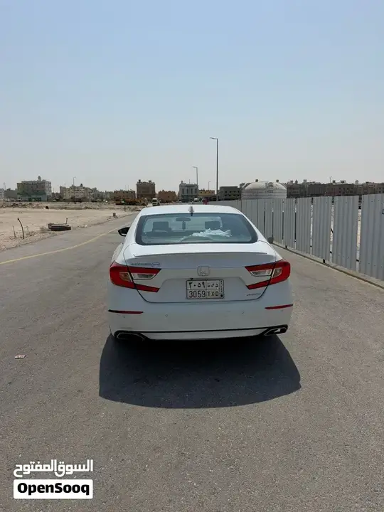 Honda Accord 2018 photo 2