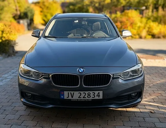 BMW 318D 2016 photo 2