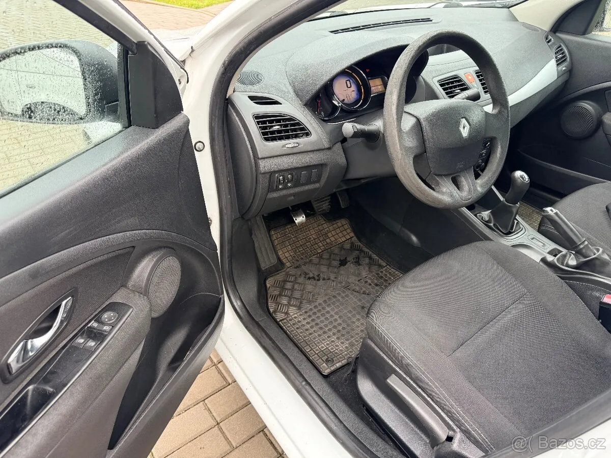 Renault Fluence 2014 photo 5