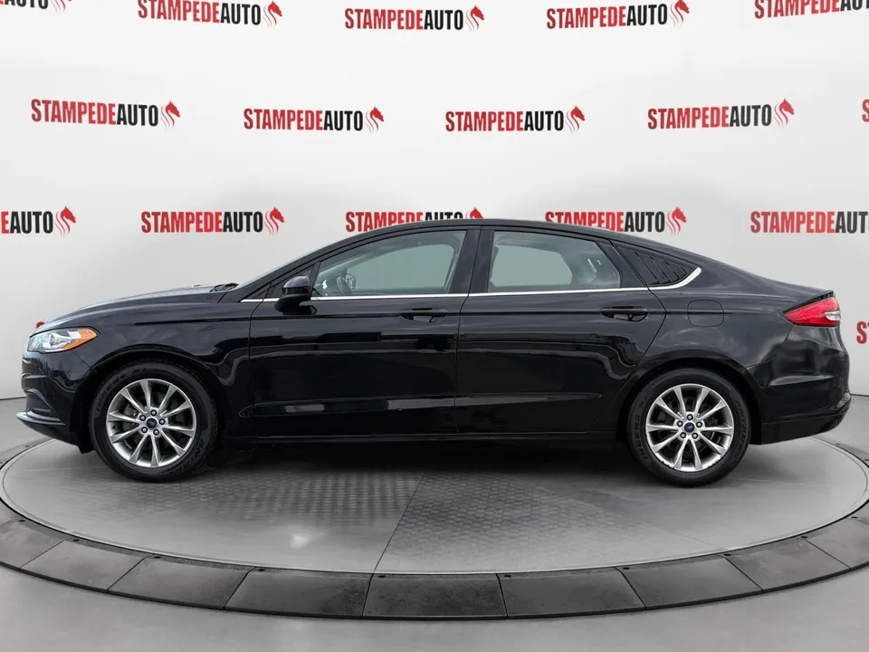 Ford Fusion 2017 photo 2