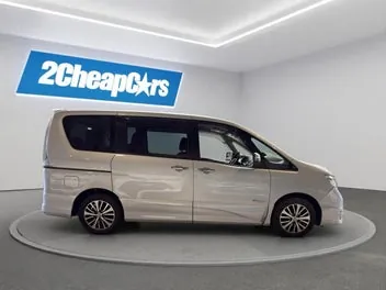 Nissan Serena 2014 photo 5