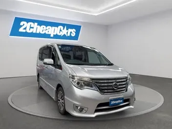 Nissan Serena 2014 photo 4