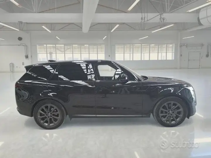 Land Rover Range Rover Sport 2024 photo 3