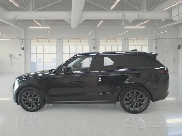 Land Rover Range Rover Sport 2024 photo 5
