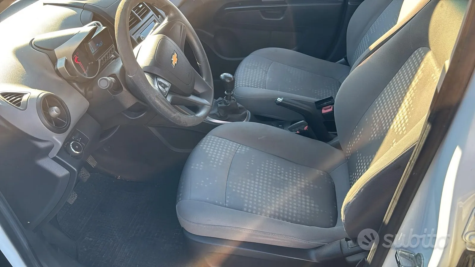 Chevrolet Aveo 2012 photo 2