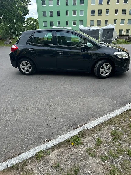 Toyota Auris 2011 photo 3