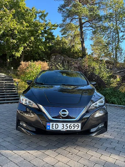 Nissan Leaf 2021 photo 2