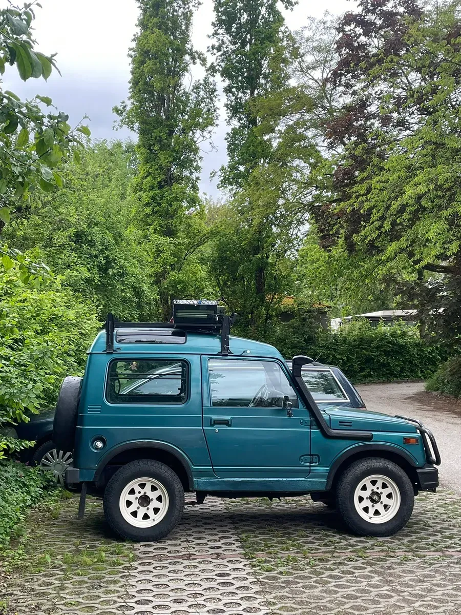 Suzuki Sj413