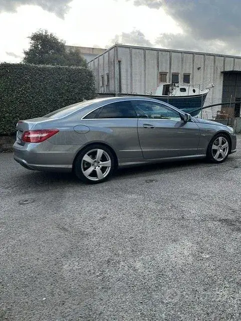 Mercedes-Benz E-Class 2012 photo 3