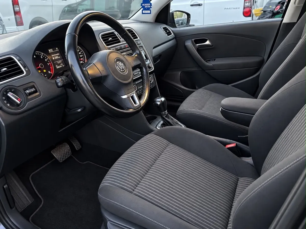 Volkswagen Polo 2010 photo 3
