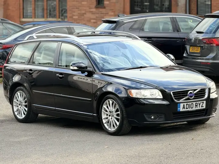 Volvo V50 2010 photo 2
