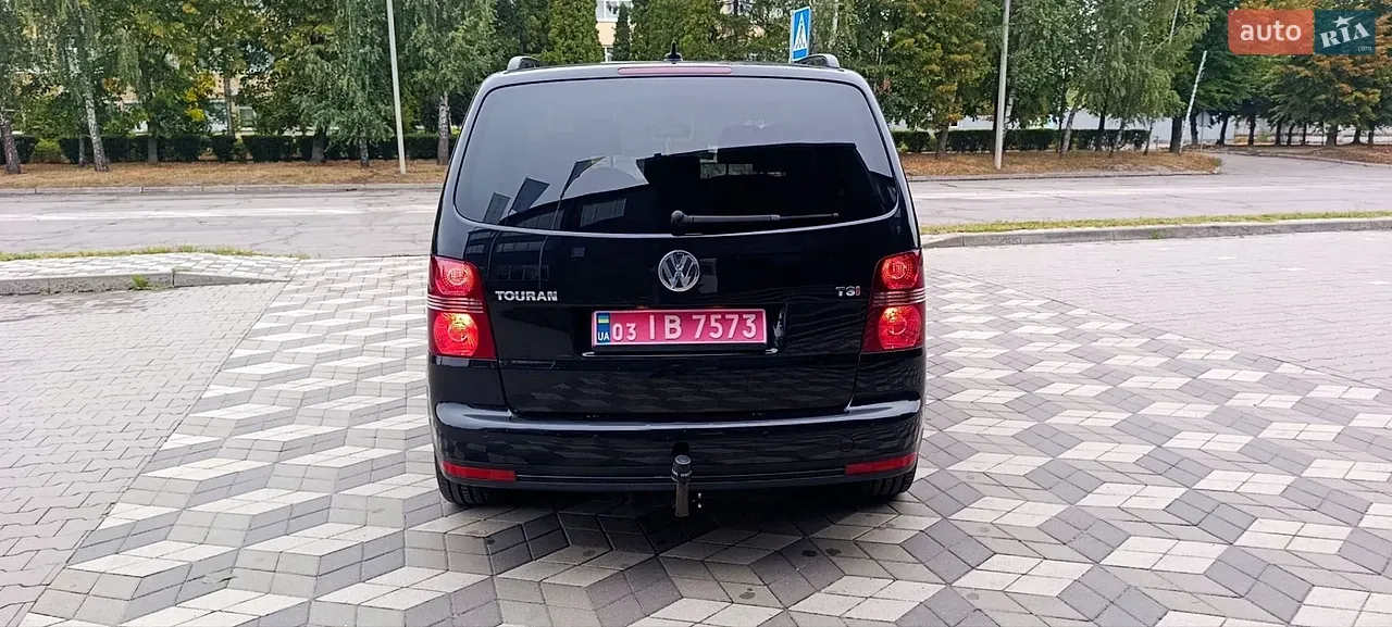 Volkswagen Touran 2010 photo 5
