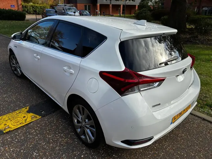 Toyota Auris 2016 photo 4
