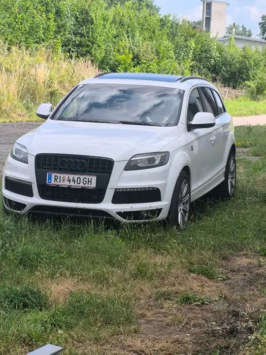 Audi Q7 2012 photo 3