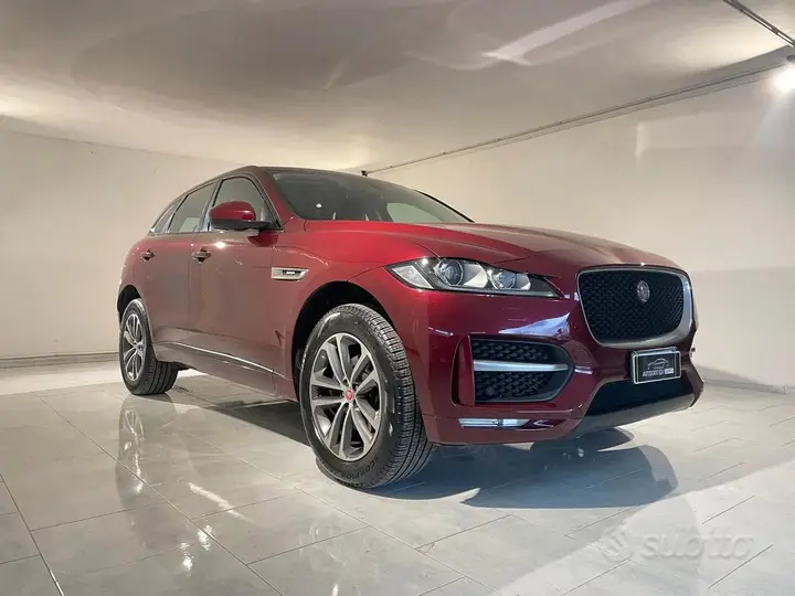 Jaguar F-Pace 2017 photo 2