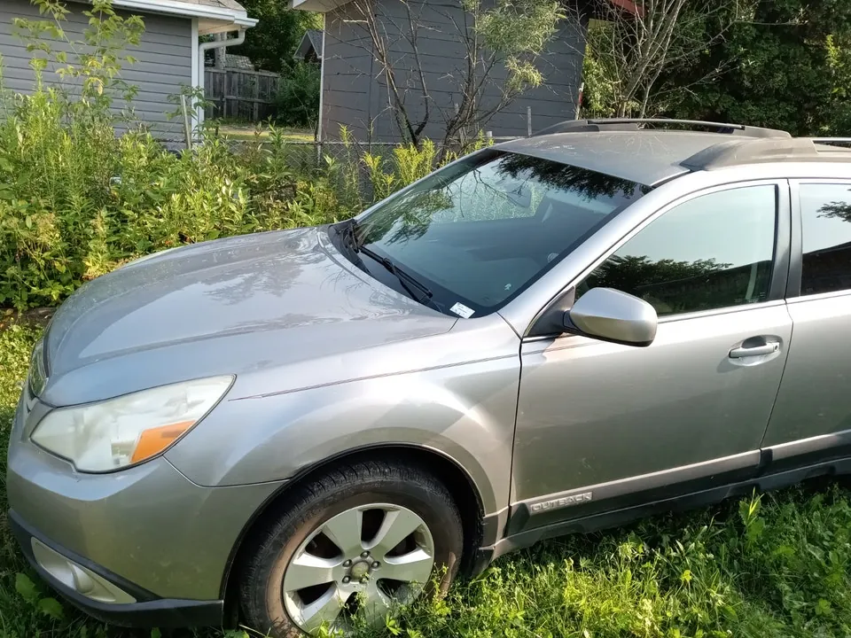 Subaru Outback 2011 photo 5