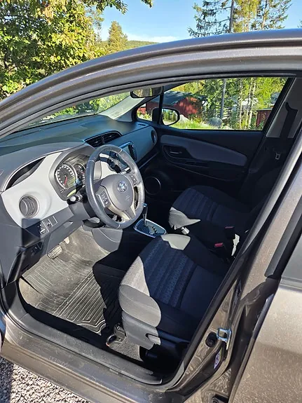 Toyota Yaris 2016 photo 5